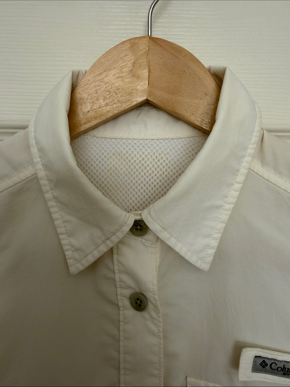 Columbia Women's Off-White PFG Long Sleeve Outdoor Button Shirt | Size S - Picture 2 of 11
